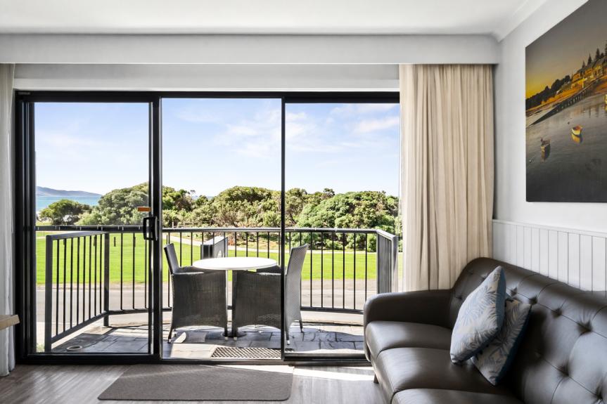 Ocean View Apt Living area