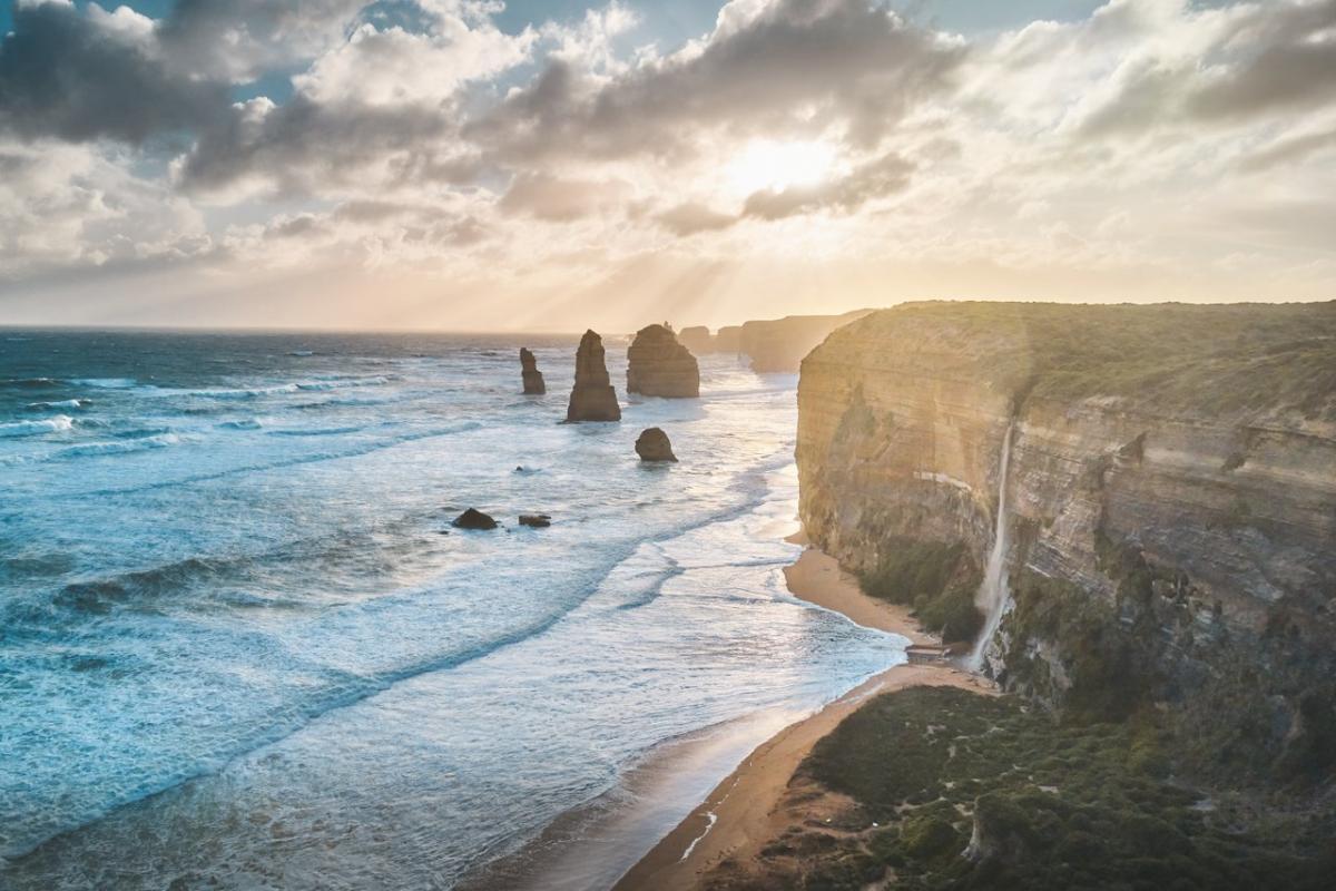 12 Apostles 12 medium